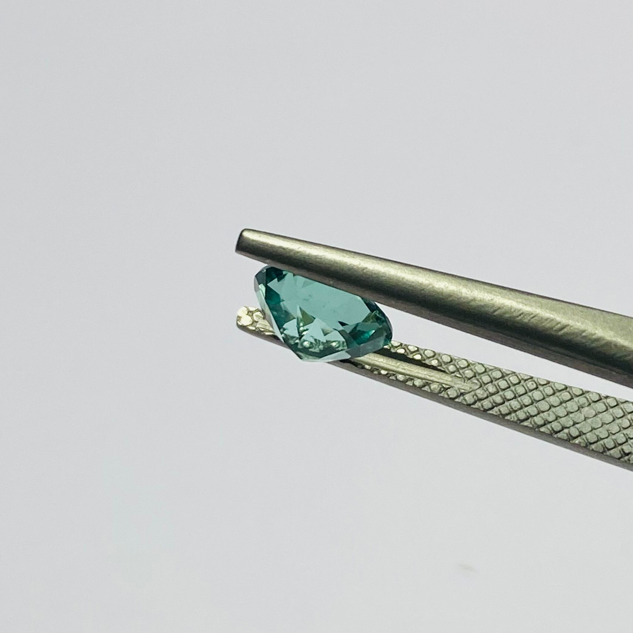 バカンスが恋しい！？ラグーンカラーのトルマリン