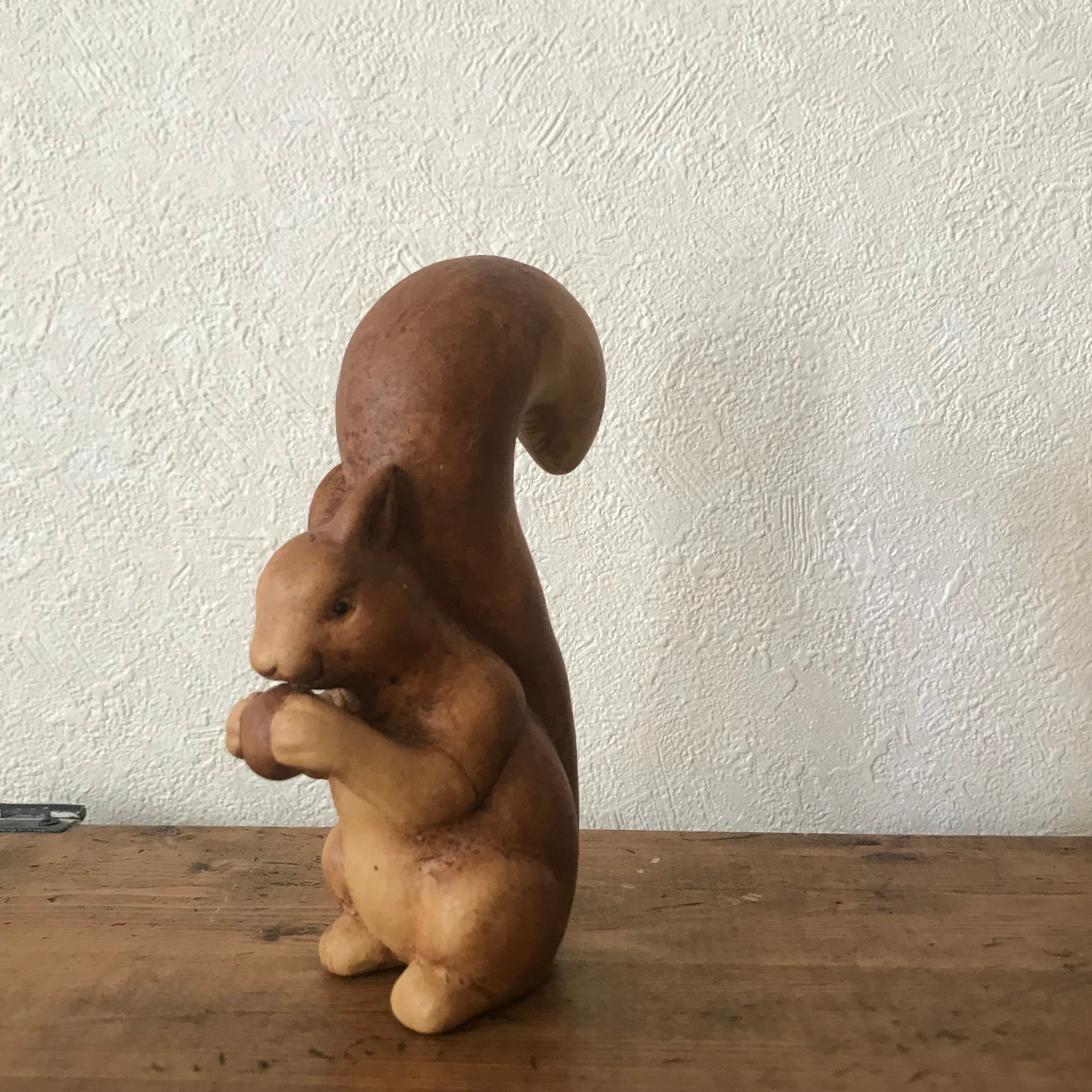 しっぽの長いリス