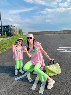 英字ロゴTシャツ&カラーパンツセット