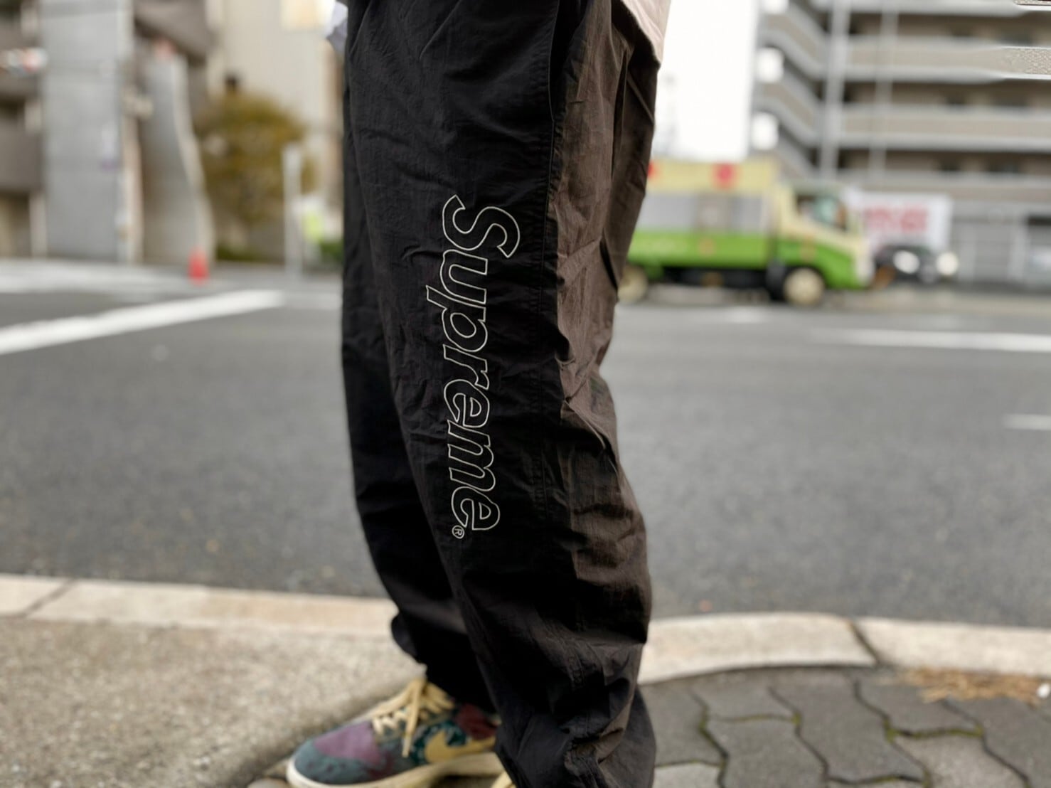 ワークパンツ/カーゴパンツsupreme warm up pant Mサイズ ブラック