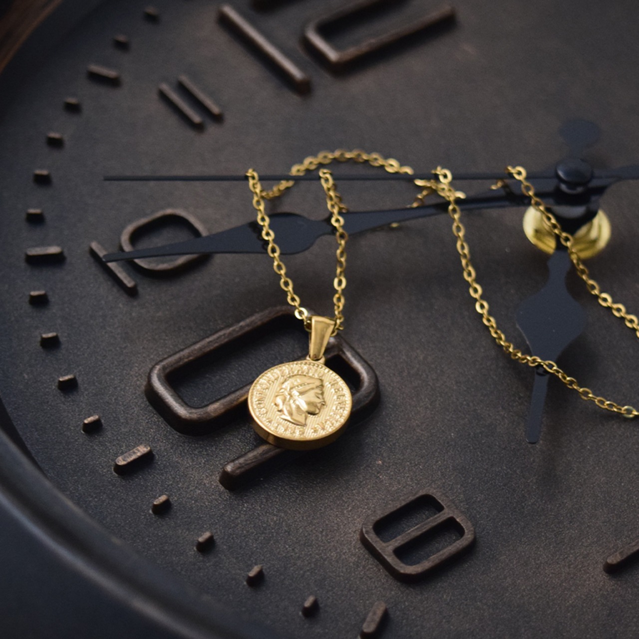 スイス5ラッペンコインネックレスゴールド