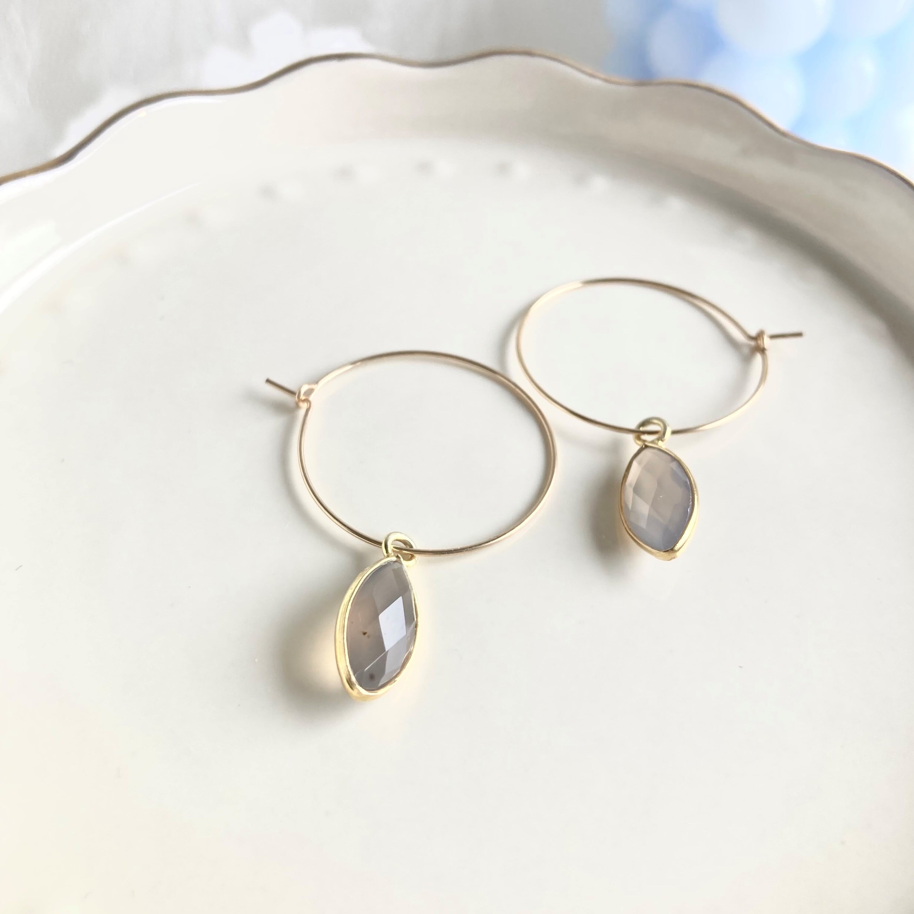 宝石質】グレーオニキス 14kgf フープピアス | 天然石アクセサリー 宝石質】グレーオニキス 14kgf フープピアス | 天然石アクセサリー