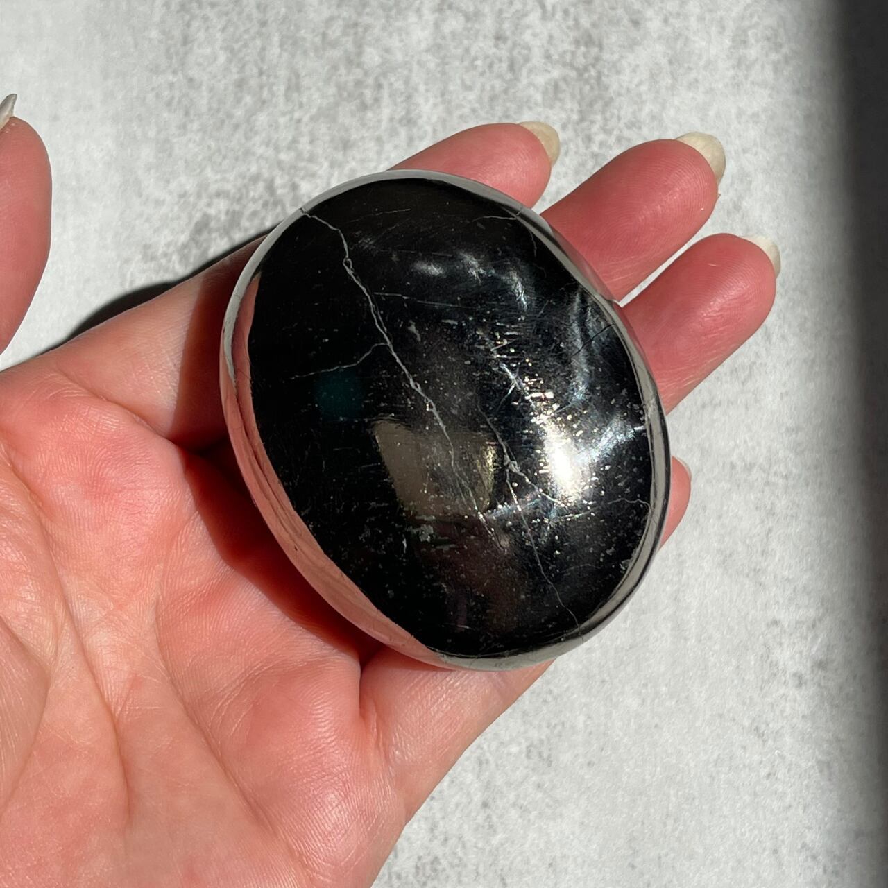 100%新品，定番人気 インド産【パイライト】パーム 握り石 ③ 鉱物 天然石