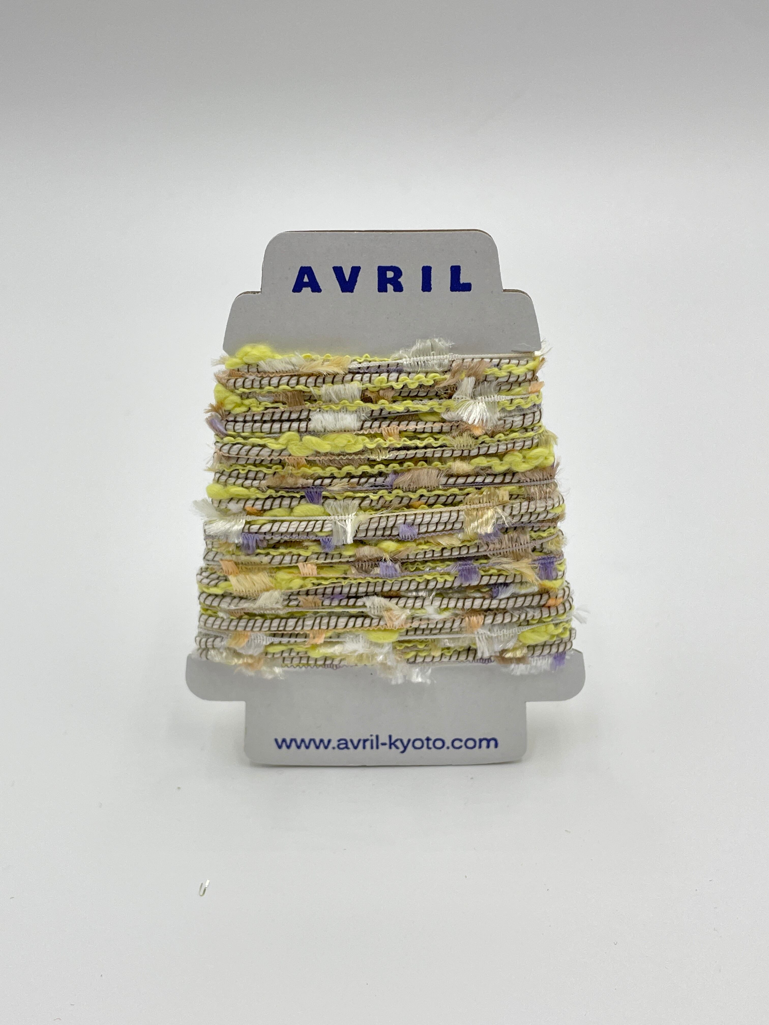 集めたくなる♬楽しい♬可愛い♡『ちょこっと巻きのファンシー糸』AVRILペラコーン290