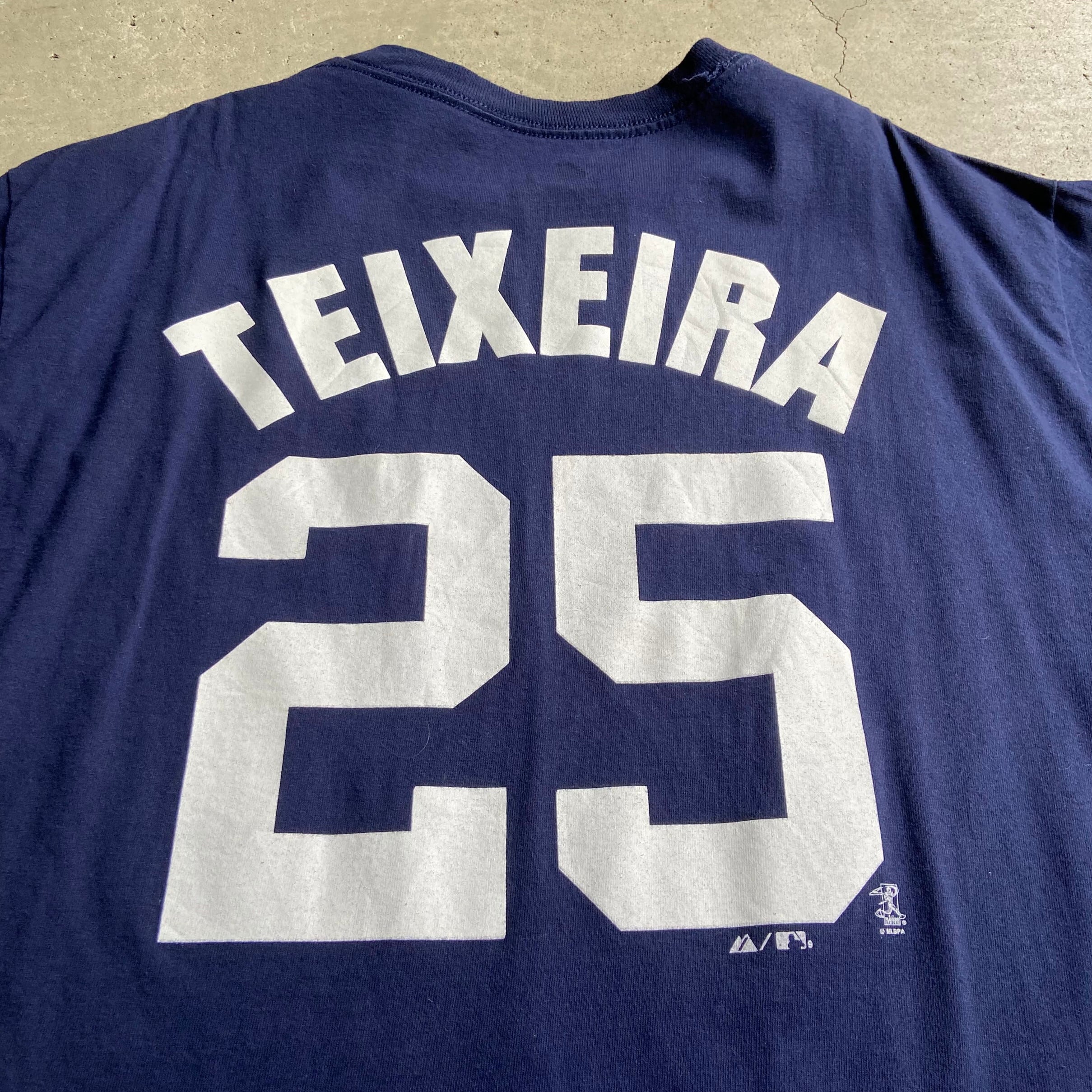 MLB ニューヨーク・ヤンキース TEIXEIRA チームロゴプリントTシャツ メンズL 古着 胸ロゴ バックプリント メジャーリーグ NEWYORK  YANKEES ネイビー 紺色 ナンバリング【Tシャツ】【P2000】 | cave 古着屋【公式】古着通販サイト