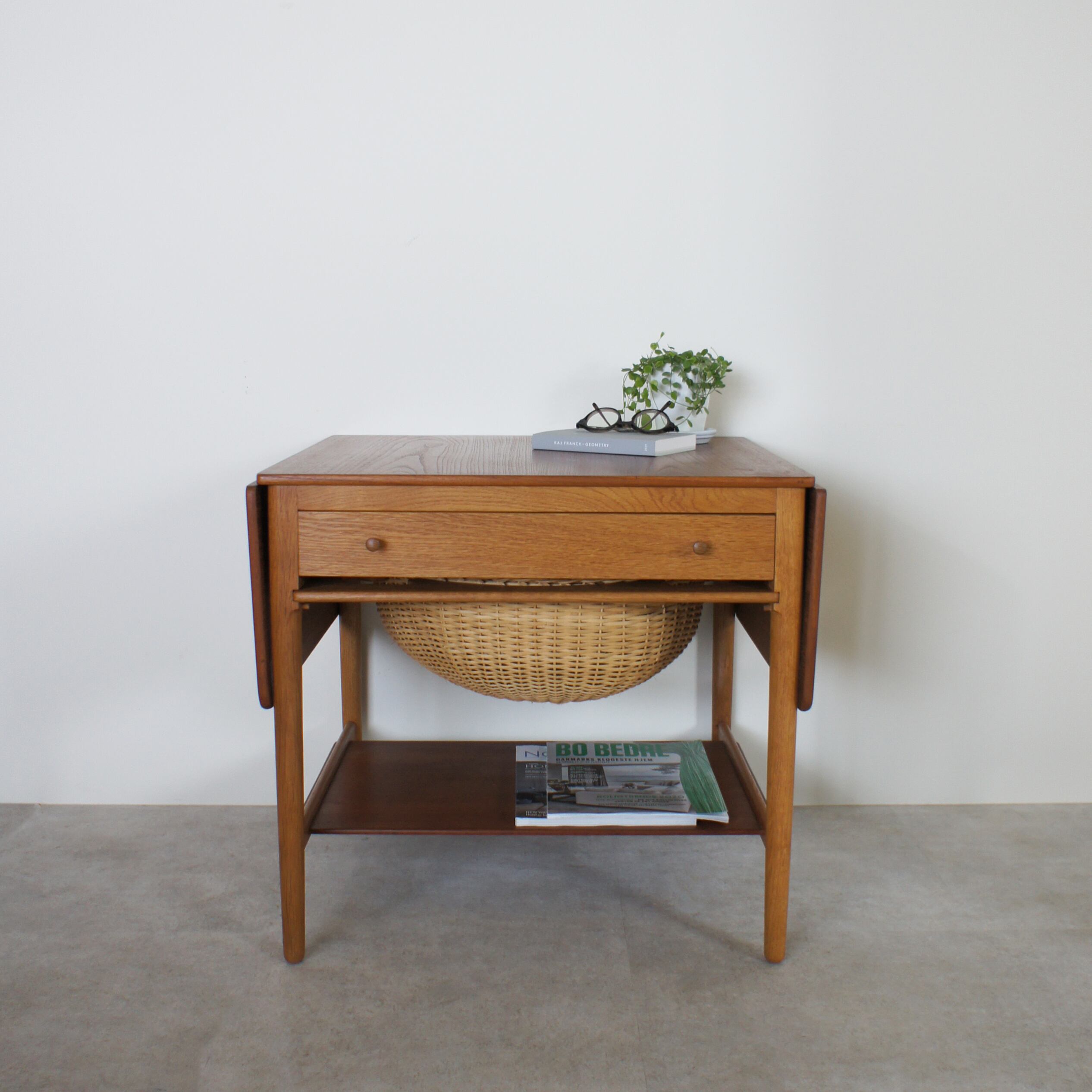 AT33 Sewing table by Hans J Wegner / ST002 | situraeru HANS J