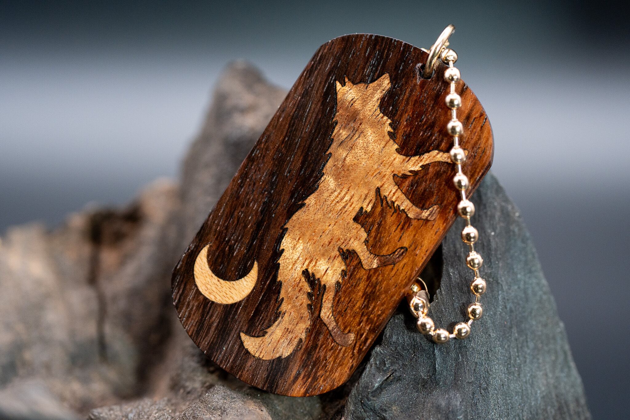 ※【高級家具のシンボル】 インドローズウッド ドッグタグ 象嵌 闊歩