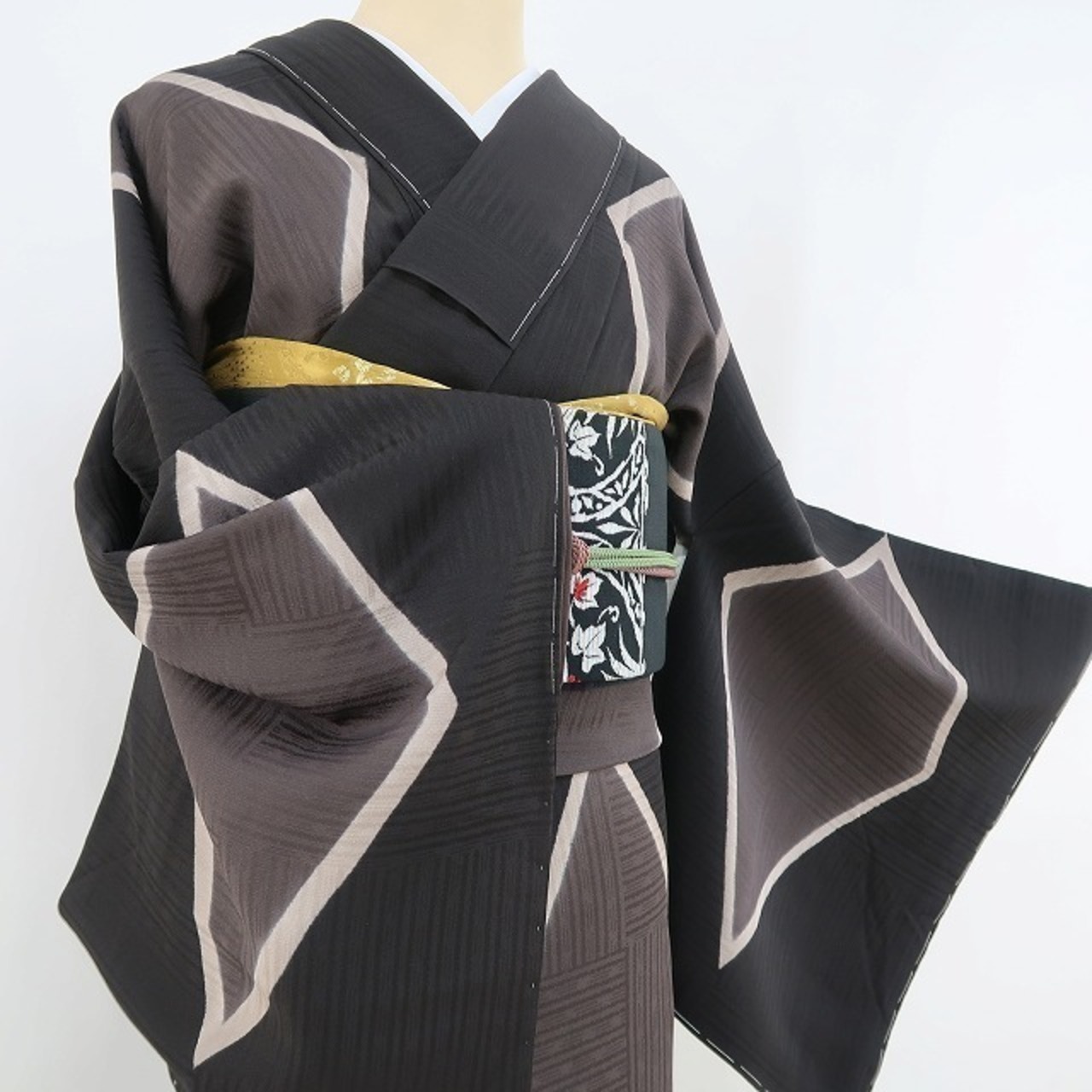 新品 ダイヤ コウモリ 着物 正絹 仕付け糸付“ダイヤのカードをきって 