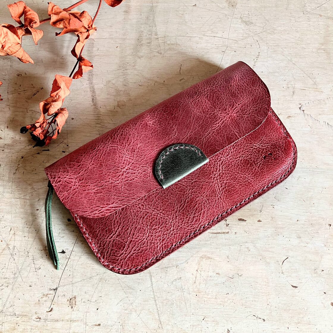 手縫いの本革長財布⭐︎ボルドー・薄くて小さめコンパクト長財布  