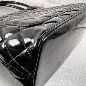 CHANEL シャネル ココマーク 復刻 エナメル／パテントレザー トートバッグ 黒 A-14262