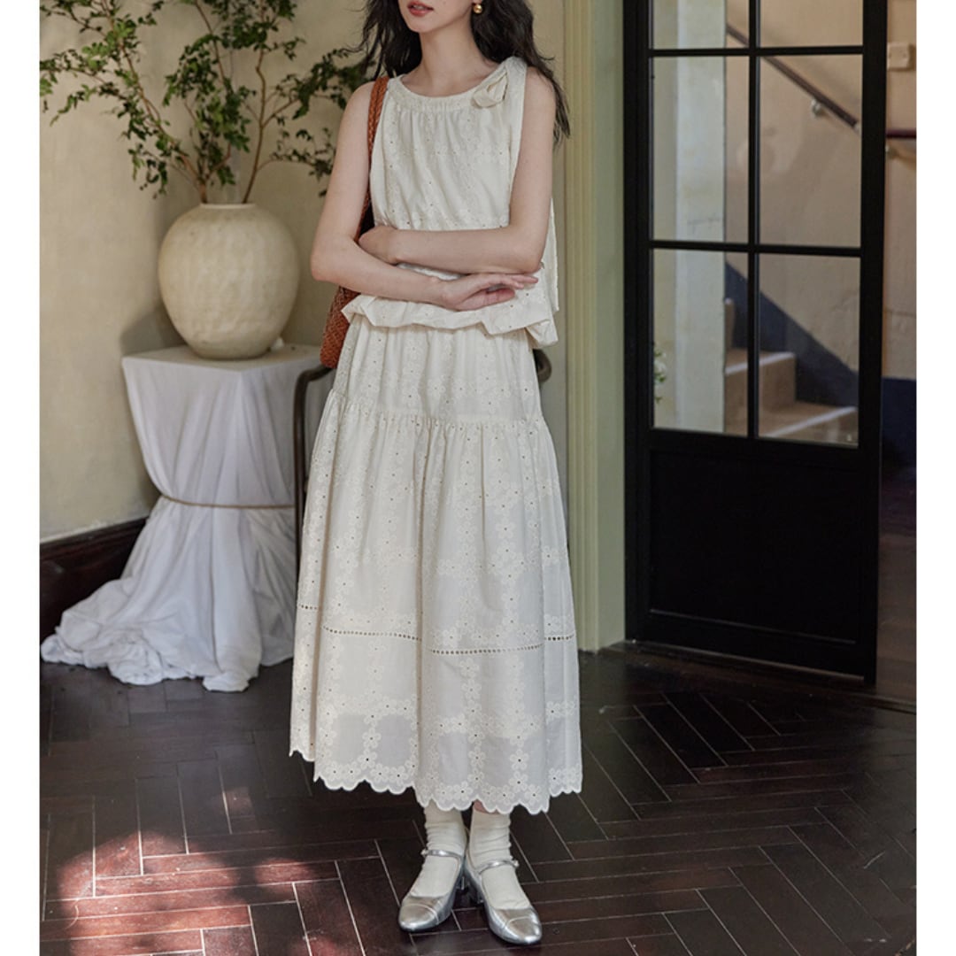 sleeveless lace up shirt and a line skirt set