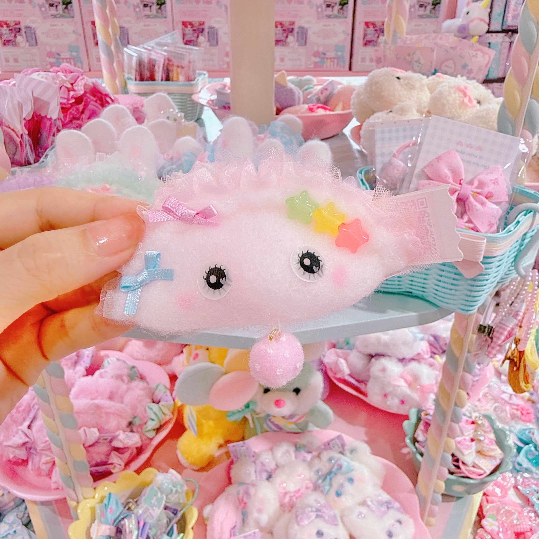 【M4】69-11ウインクするよ♪メルヘン餃子ヘアクリップ