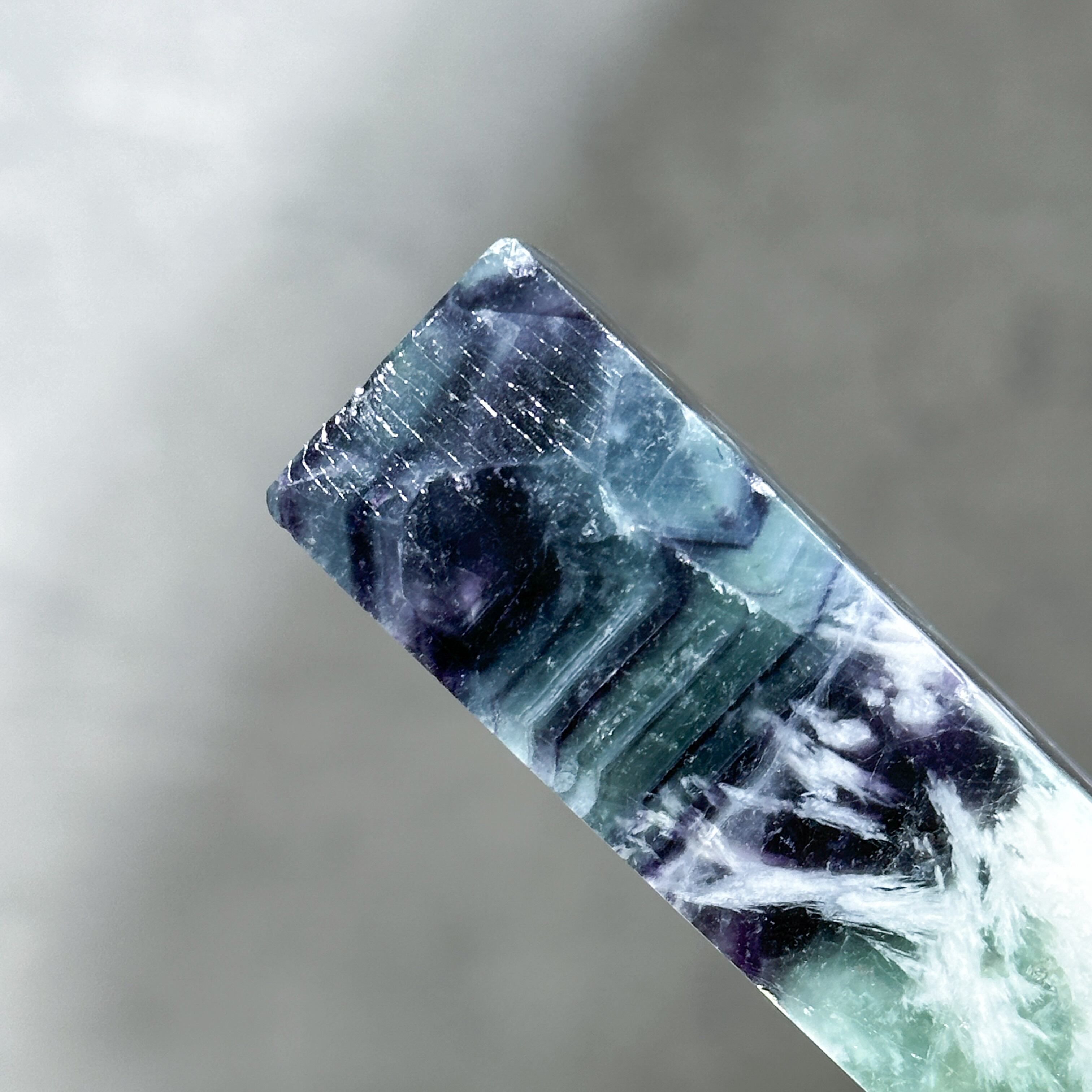 エンジェルフェザーinフローライト　タワー　ポイント　天然石 flowerfluorite-pp801is01-