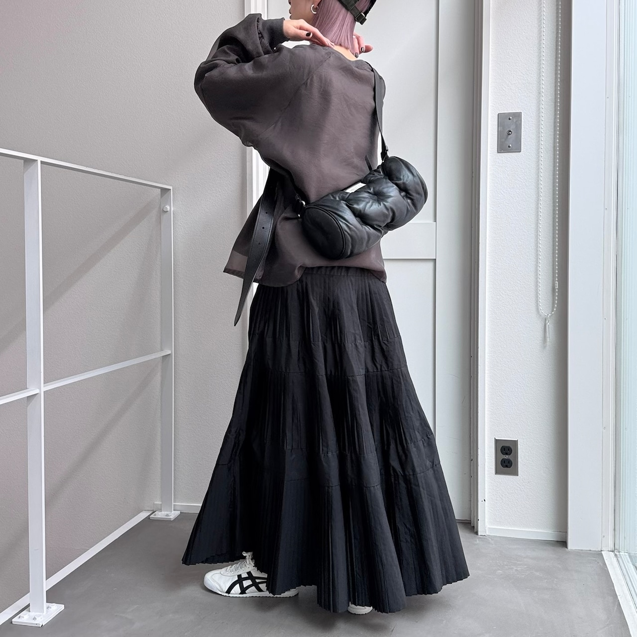 レイヤーオーガンジースウェットPO/チャコール