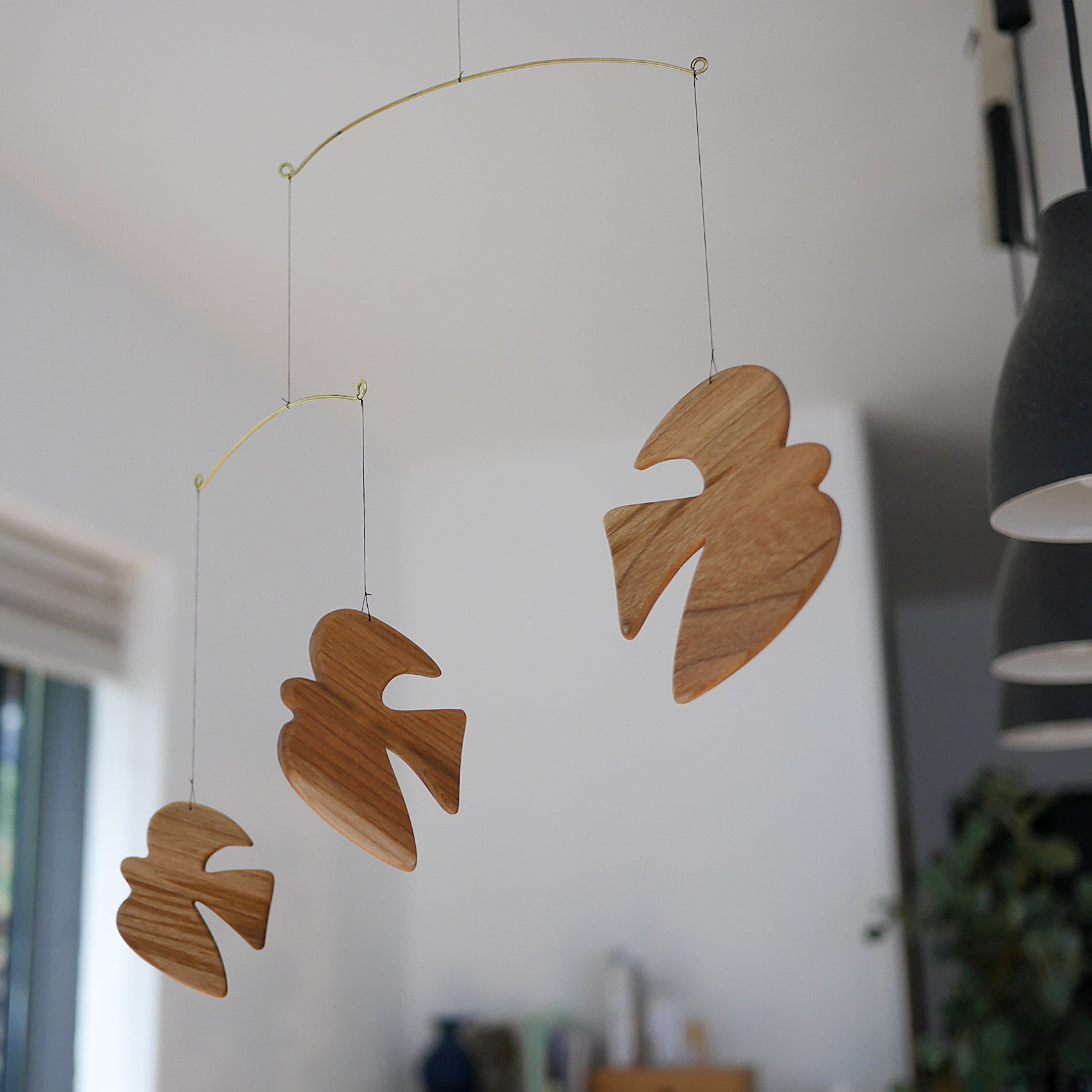 苔むす木工　鳥と鳥の巣のモビール　木彫彫刻　モビール 苔むす木工 鳥と鳥の巣のモビール 木彫彫刻 モビール 鳥」のアイデア 13