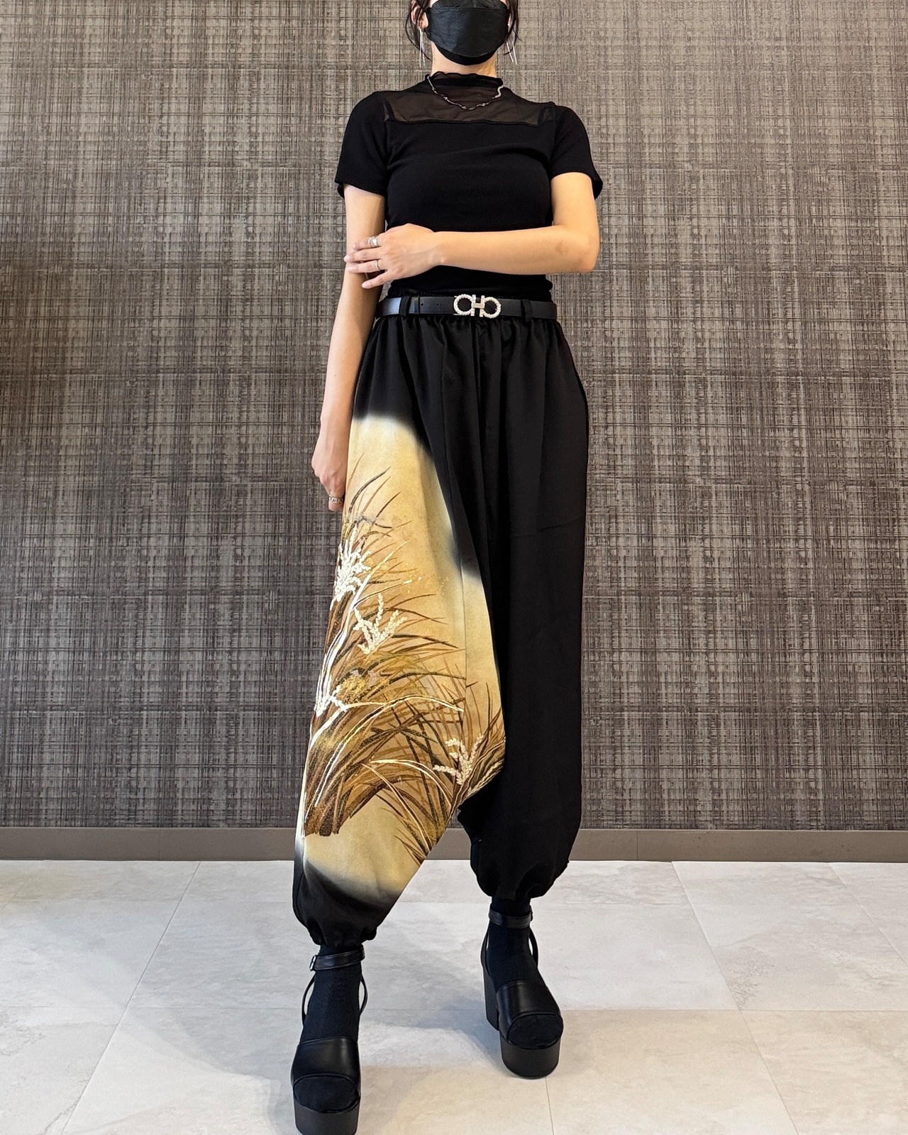 Black pants 675