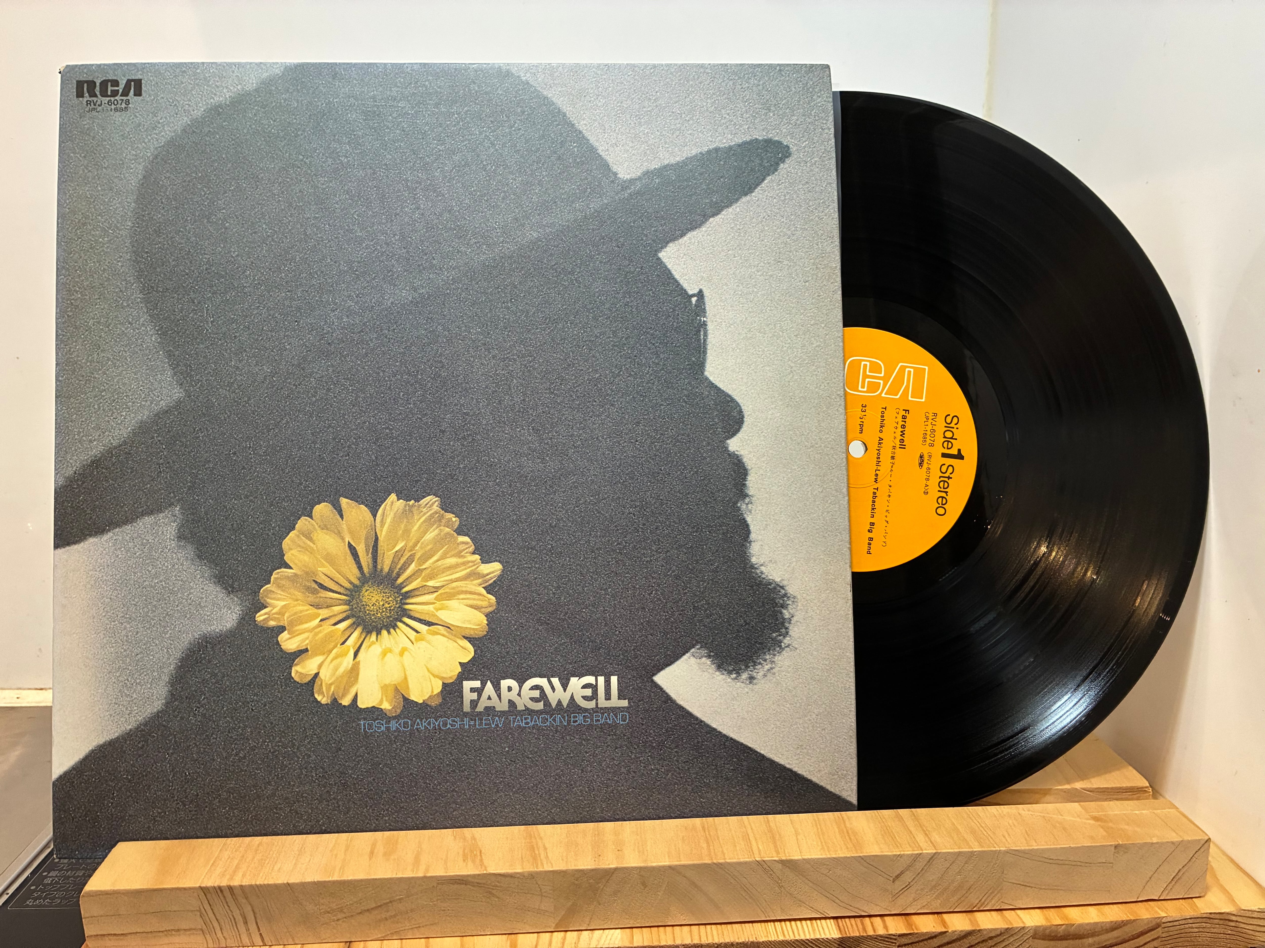 sixteen records (シックスティーンレコード)