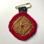 [Trophy] Hand Needle Brooch _12（ヴィンテージ ハンドメイド 刺繍ブローチ）