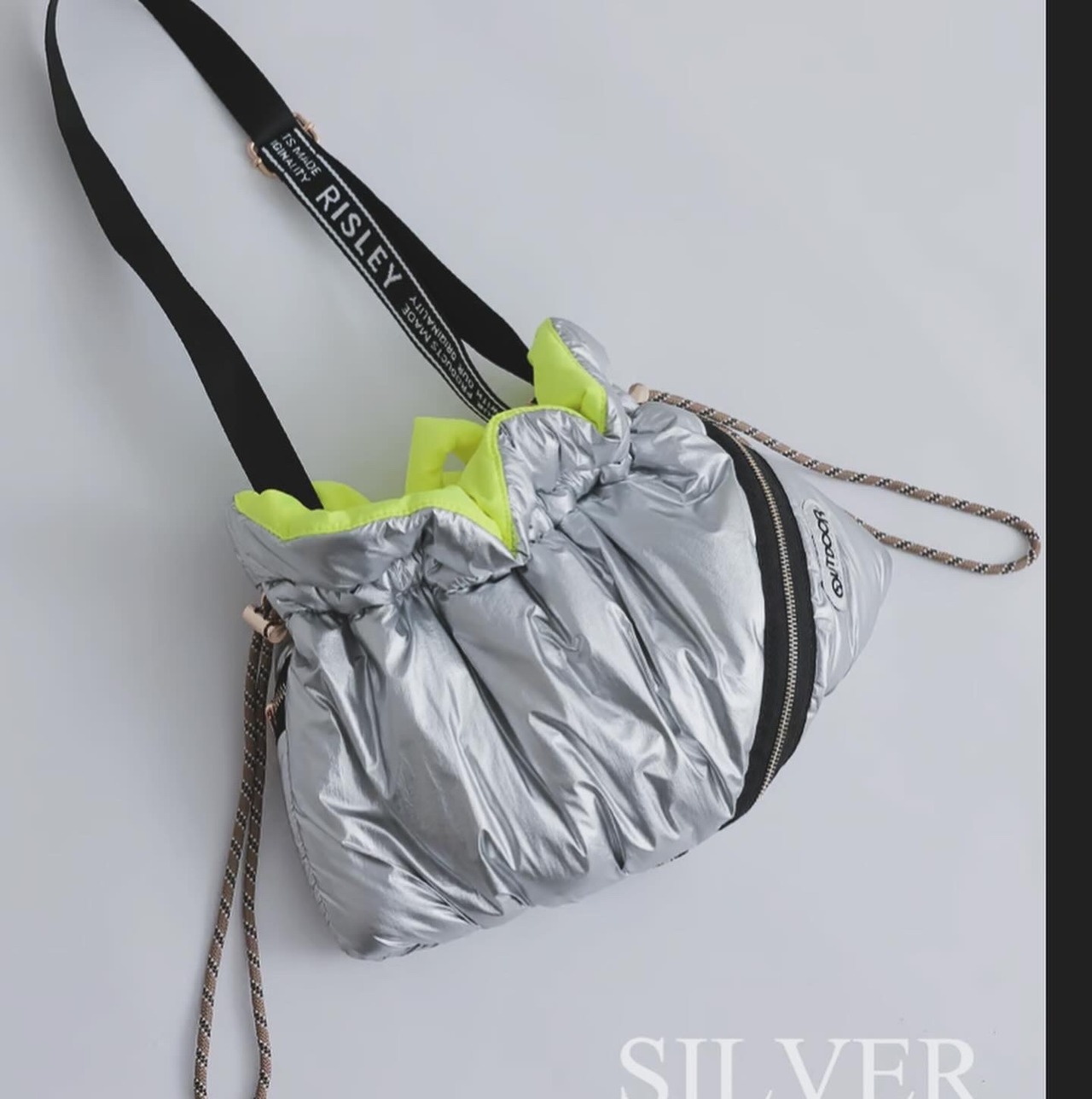 リズレイ　RISLEY risley 　Padded clutch bag