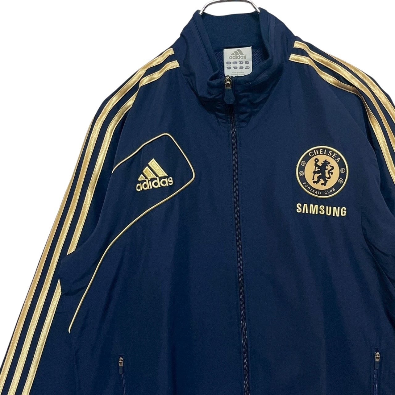 アディダス チェルシー ジャケット ネイビーゴールド adidas アディダス ナイロンジャケット L 刺繍ロゴ ワンポイントロゴ