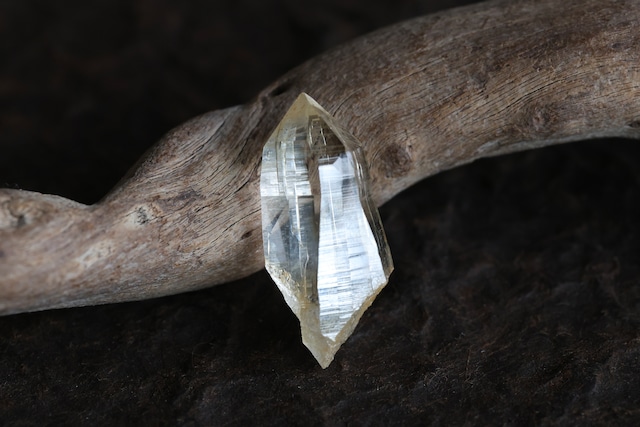 ヒマラヤ水晶 ガネーシュヒマール産