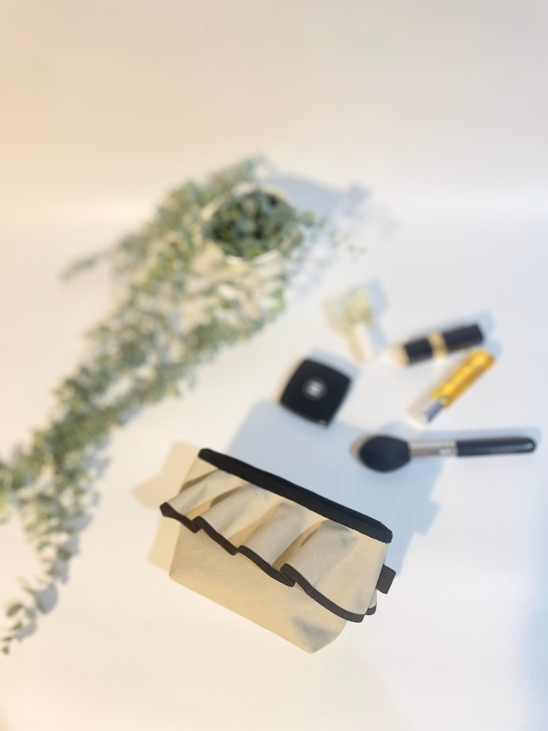 【360°かわいいフリルポーチ】/6P0123