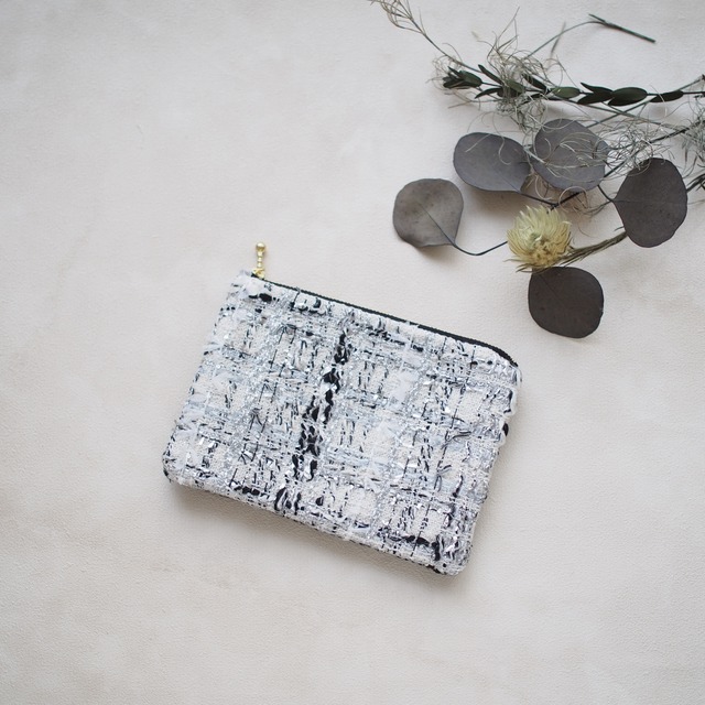 Laure Tweed mini ポーチ