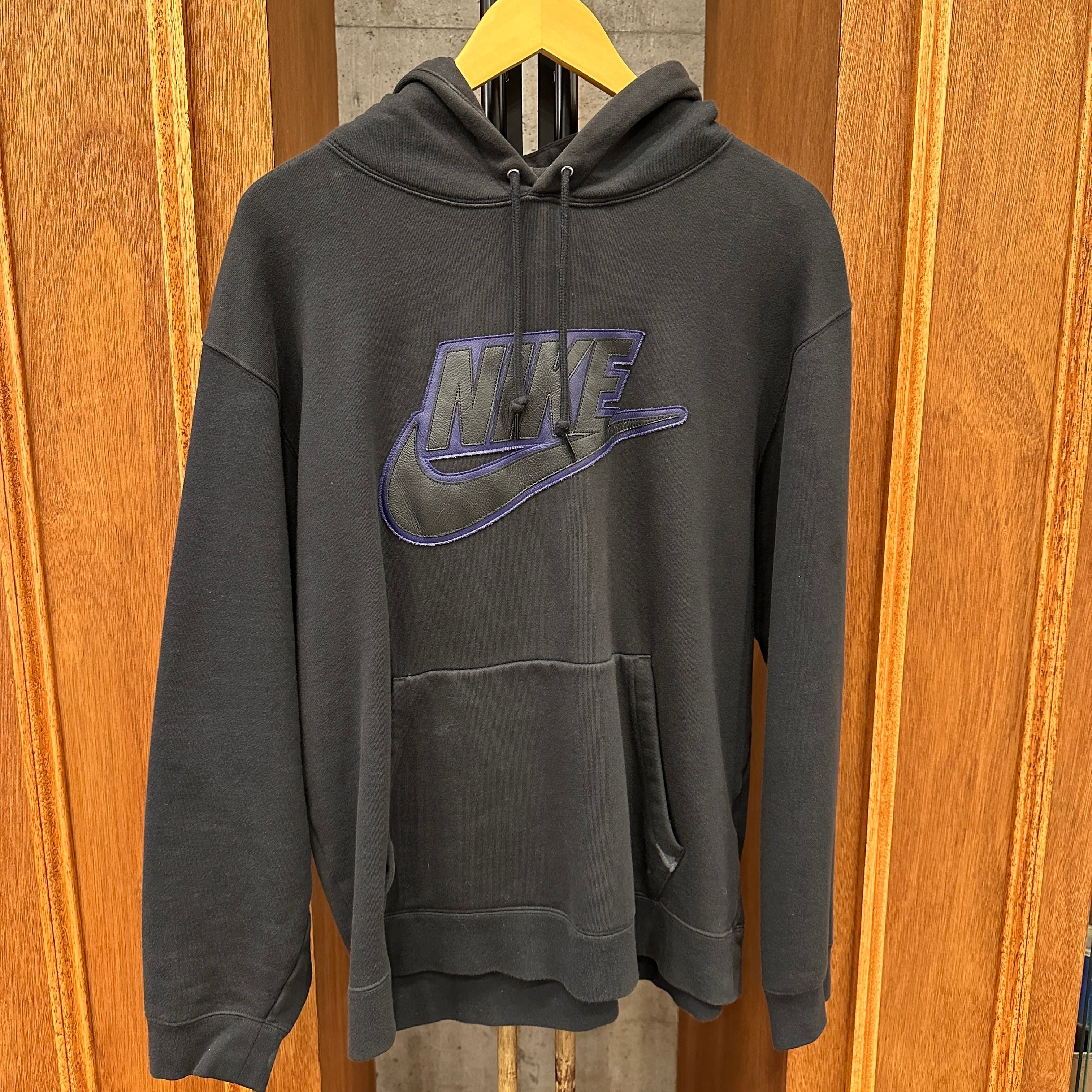 SUPREME NIKE LOGO BLACK PARKA SIZE L | safarionline