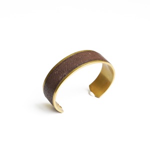 【期間限定】熊のお守りバングル[大]（熊革×真鍮）