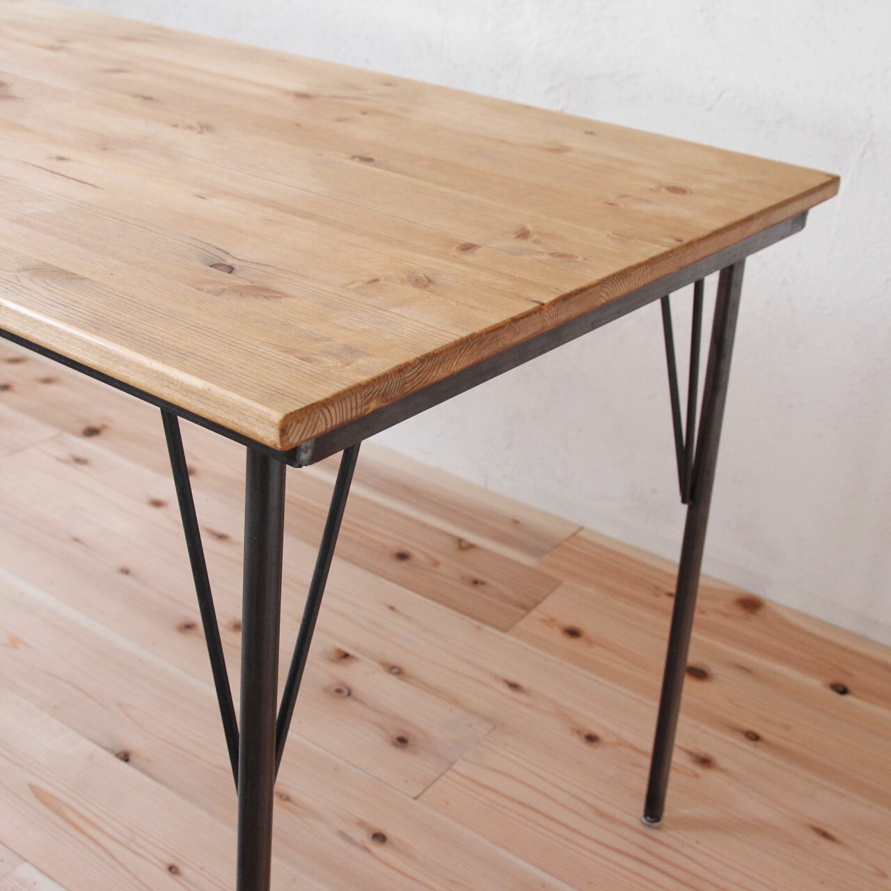 【PINE】SK TABLE-カフェサイズ-/1~2人用/パイン材/ W600mm/送料無料(北海道・沖縄・離島除く)