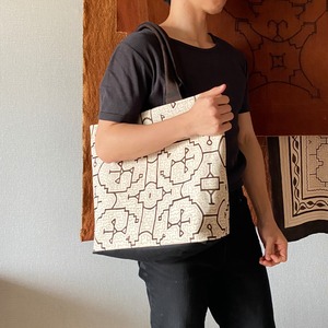 帆布泥染め特大厚底バッグ　口幅45.50cm シピボ族の泥染め