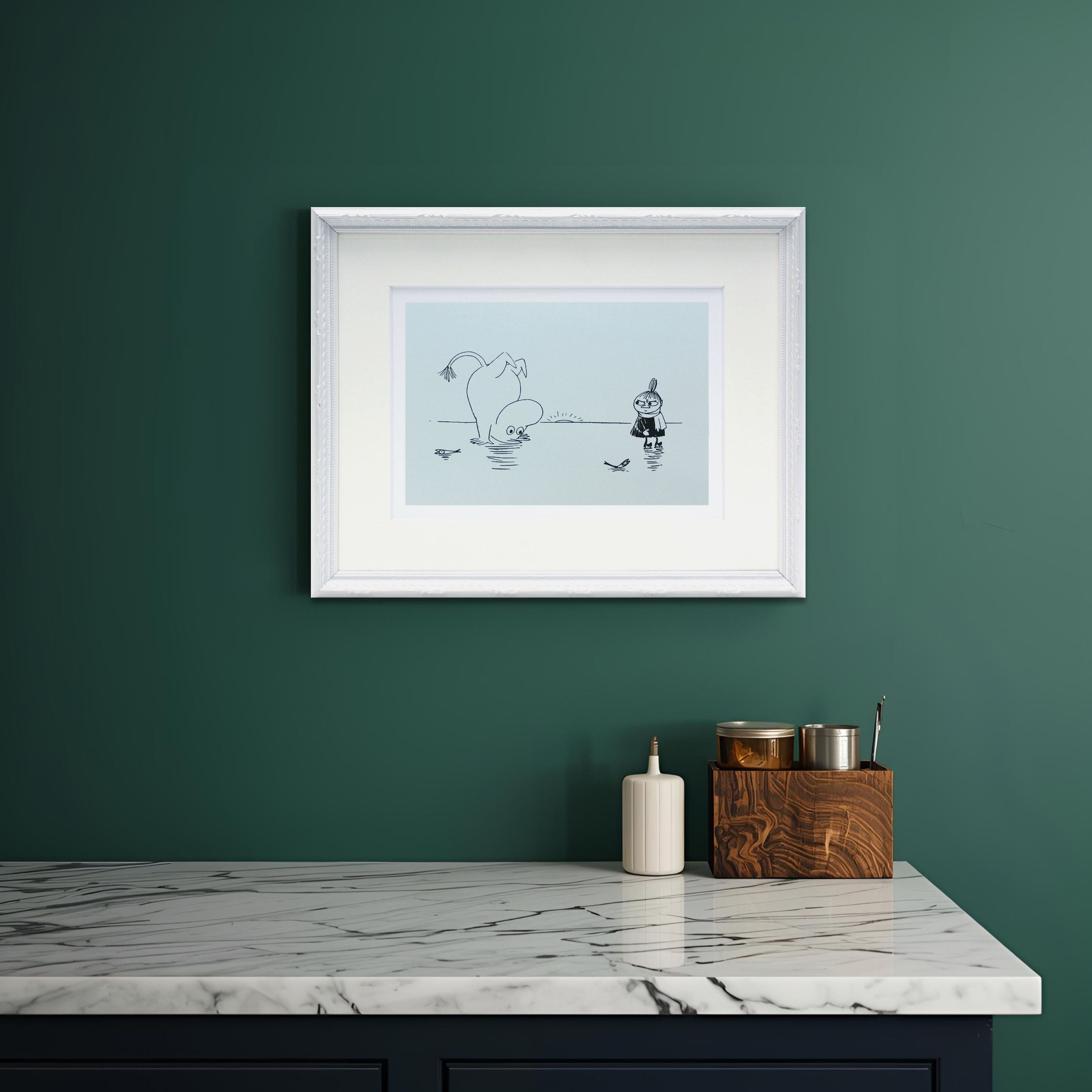 ムーミン 北欧 Postery「氷上のムーミンとリトルミイ」送料無料 フレーム 展示用フック付アートポスター 絵画 インテリア アート