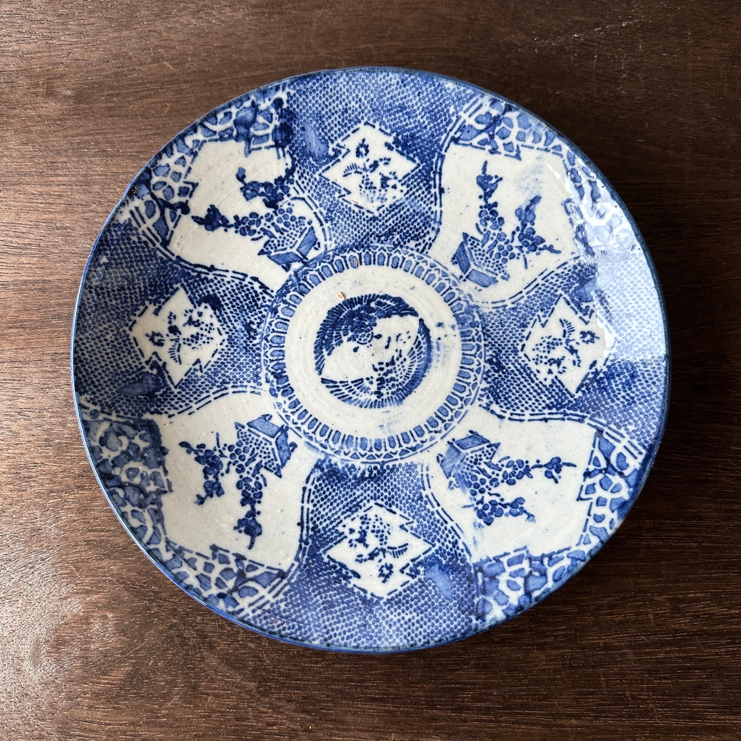 伊万里焼の印判　大皿　30cm 印判 大皿 伊万里焼の印判 大皿 30cm 伊万里焼 皿 印判 草花文 骨董 磁器