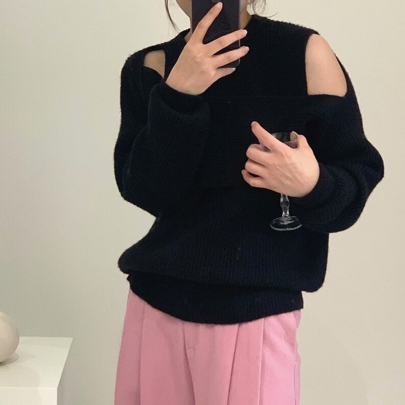 【送料無料】 リブニット ルーズ 肩だし オフショルダー 個性的 韓国 レディース オルチャン ワンショルダー 細見え オフショル 短丈 細身 セクシー 無地 女子会 ノースリーブ インナー見せ 可愛い 大人可愛い ワンショル きれいめ 大人 オトナ女子 白 黒 グレー ベージュ ブラック ホワイト 秋冬 秋 冬 春 フリーサイズ 大人カラー 10代 20代 30代 デート 旅行 着回し 着痩せ 二の腕カバー スタイルアップ モテ こなれ感 抜け感 ラフ 定番 ゆる