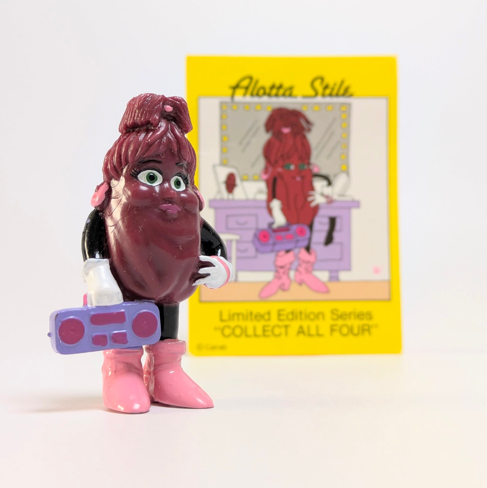 ☆ VINTAGE 1991 ☆ 【 California Raisins（カリフォルニアレーズン）】『 Alotta Stile ( アロッタ・スタイル ) / Hardee's / CARD有り 』 ハーディーズ ミールトイシリーズ / PVC フィギュア ビンテージトイ 〚アメリカン雑貨 アメトイ〛