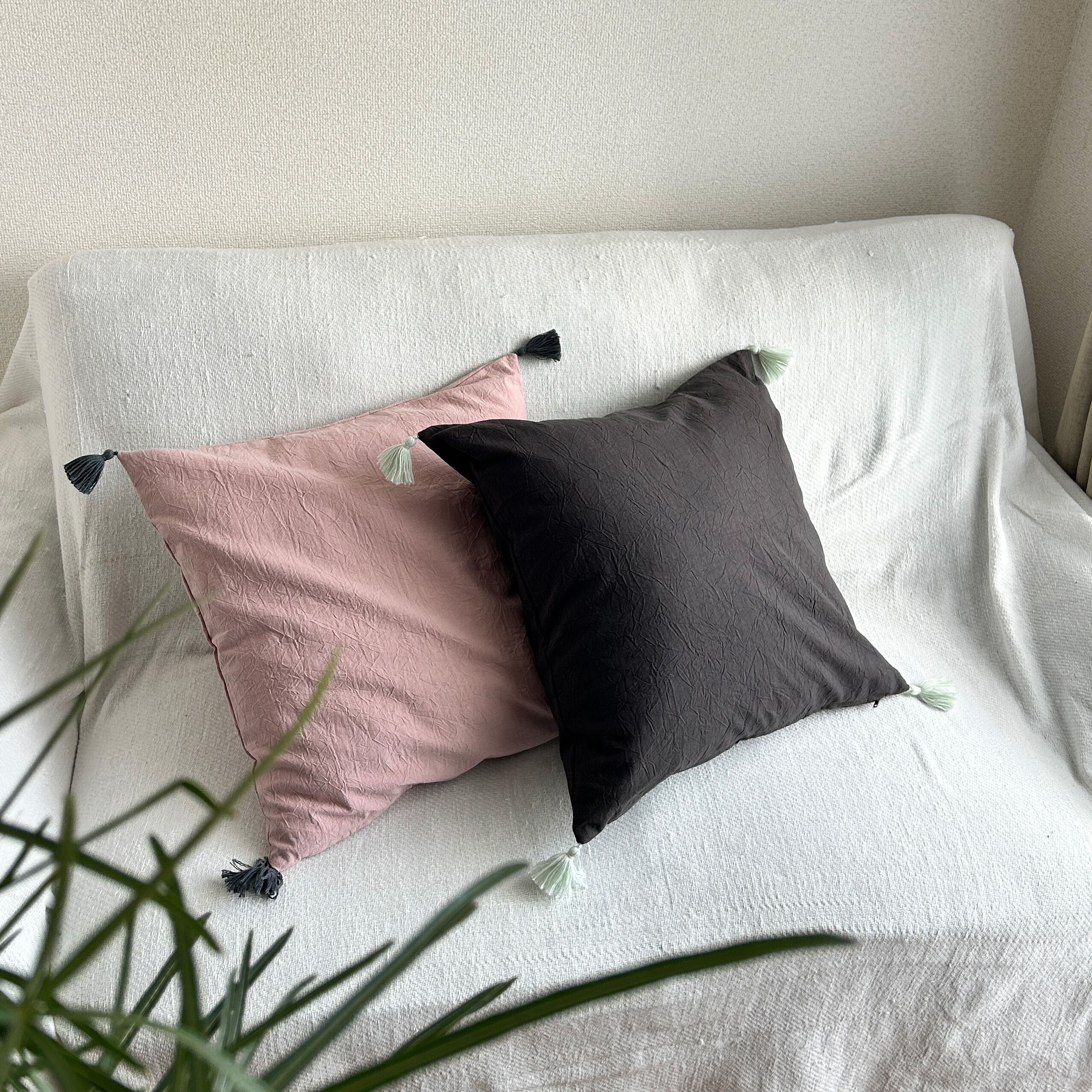 クッションカバー タッセル チャコール×ミント | le mum online shop