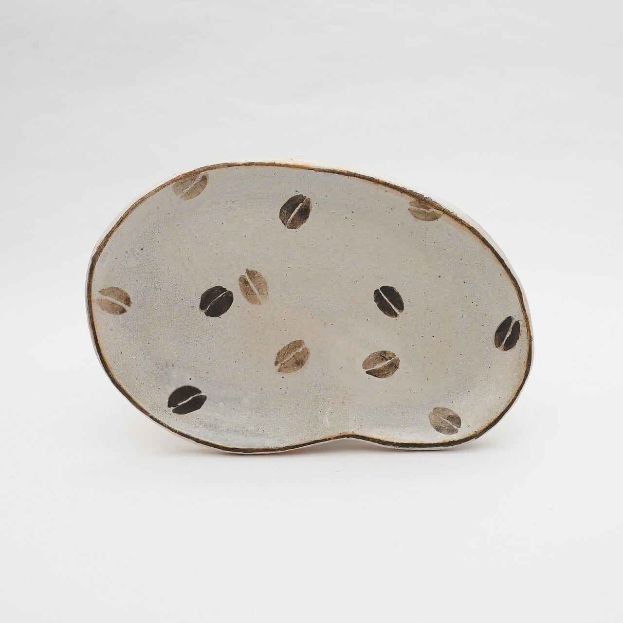 【陶彩工房Canoe】「コーヒー豆」豆型皿39