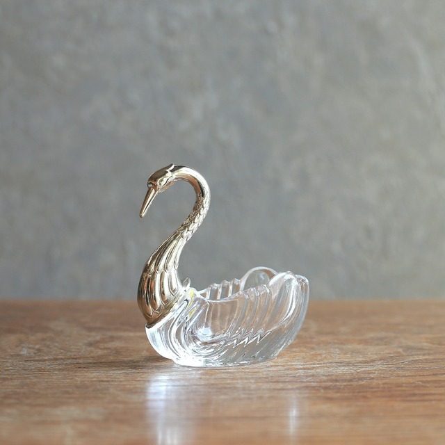 可憐な白鳥の小物入れ 23