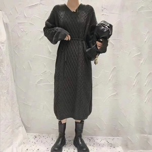 ウエスト紐付き　ケーブル編みニットワンピース　AJ2205-D06