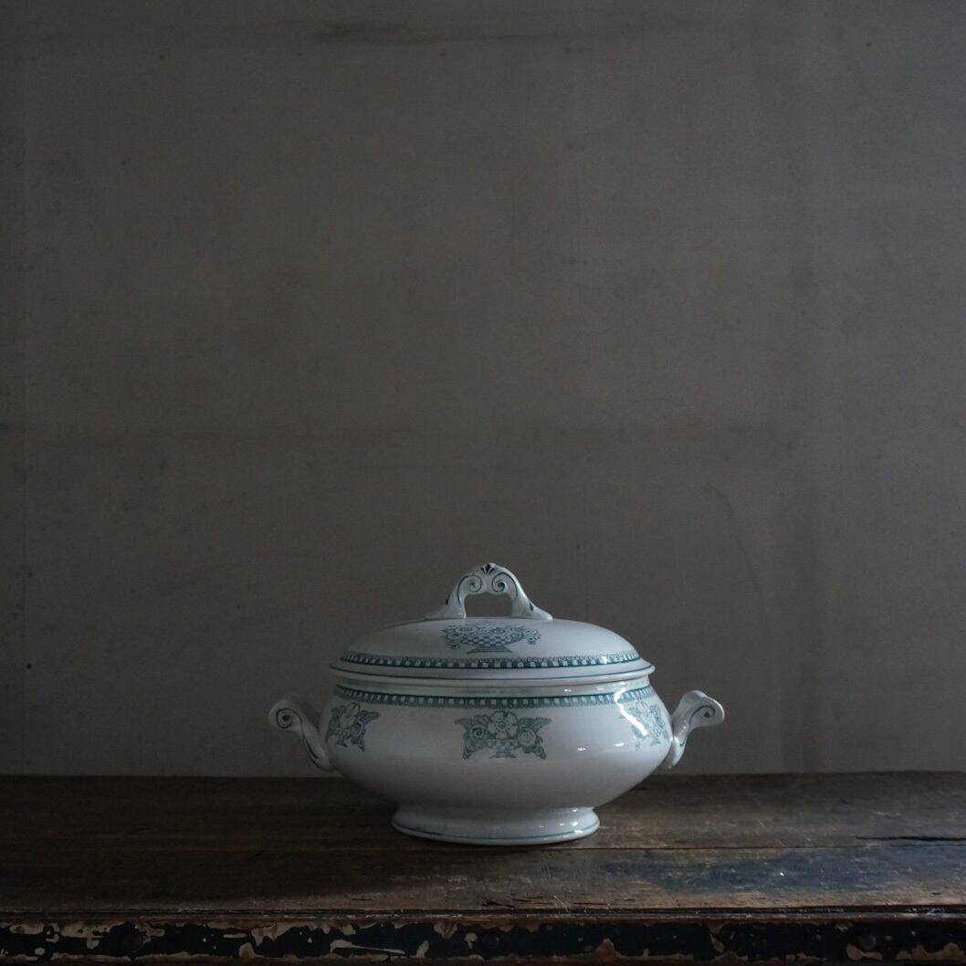 古いフランスの陶器スーピエール