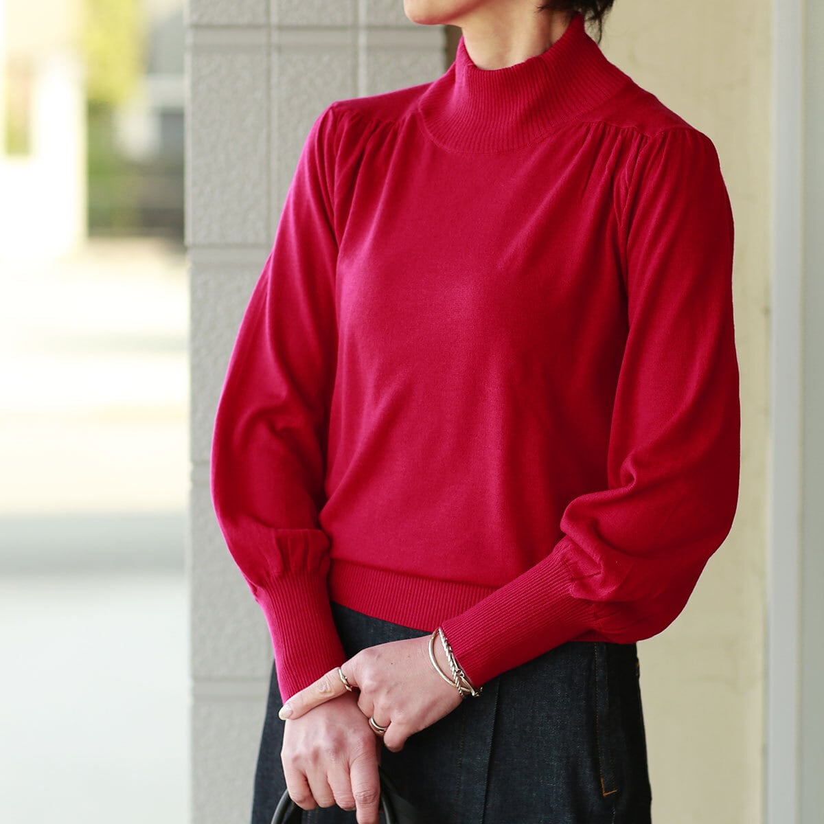 BEATRICE (ベアトリス) スタイルアップモックネック&パフスリーブ ニット