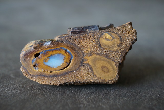 ボルダーオパール  Boulder Opal  988