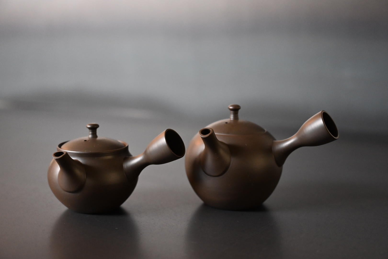 梅原タツオ 朱泥急須 | 鎌倉倶楽部 茶寮