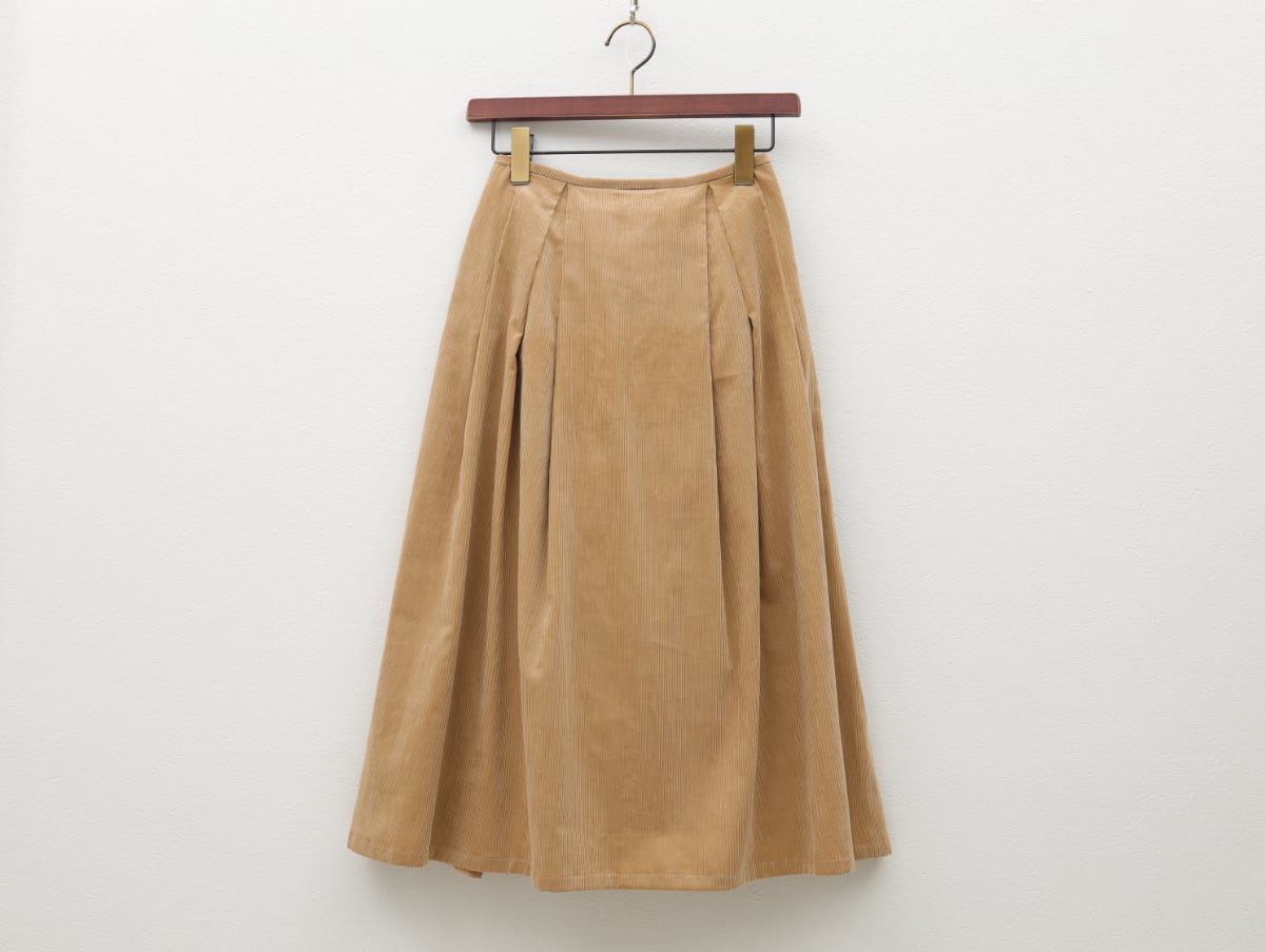 エアコーデュロイのタックスカート c/#ベージュ