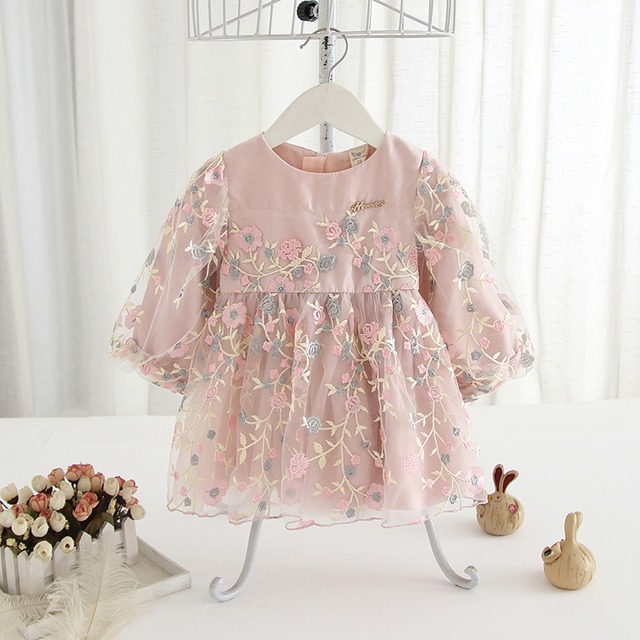 花柄チュールのお出掛けワンピース