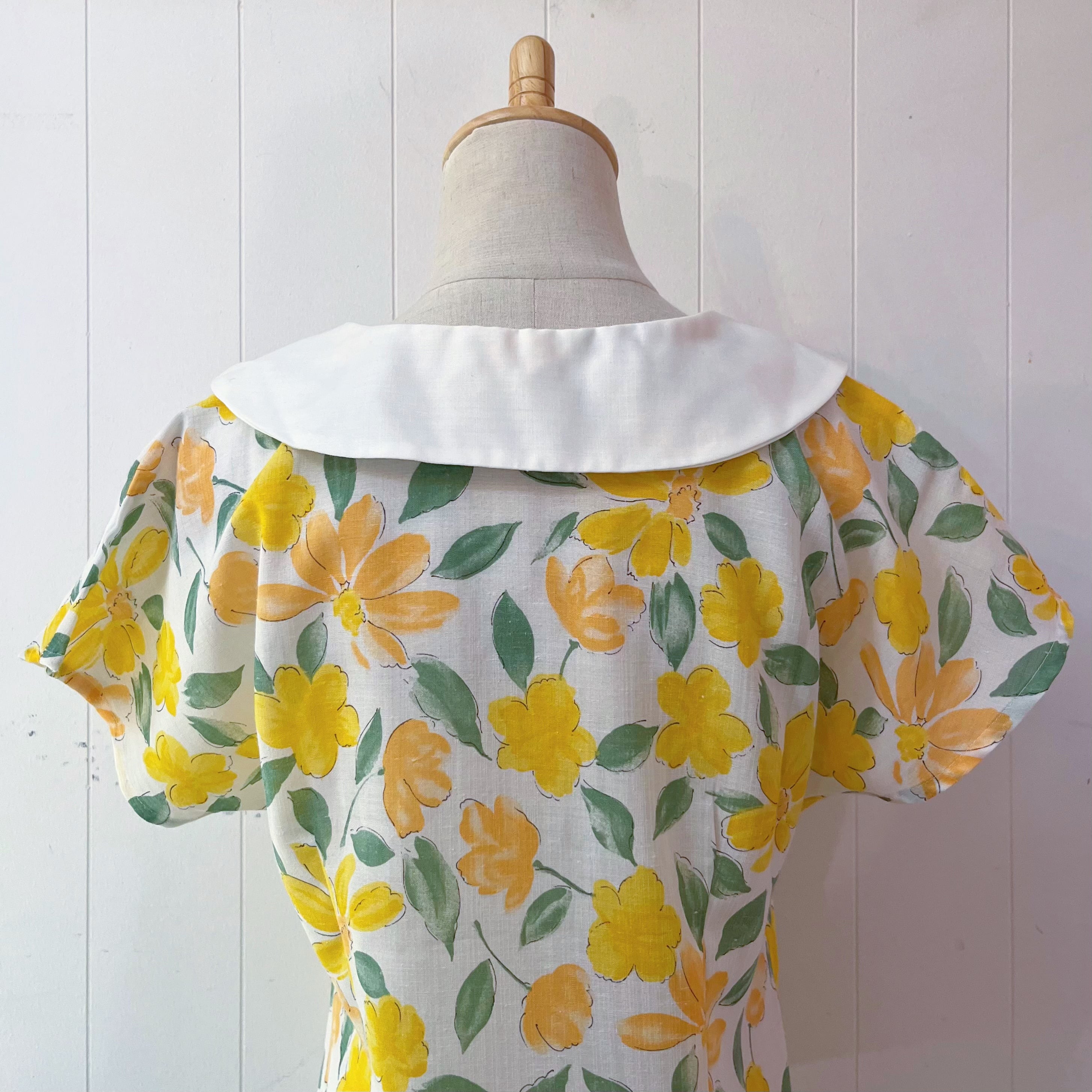 lemon yellow flower white collar blouse