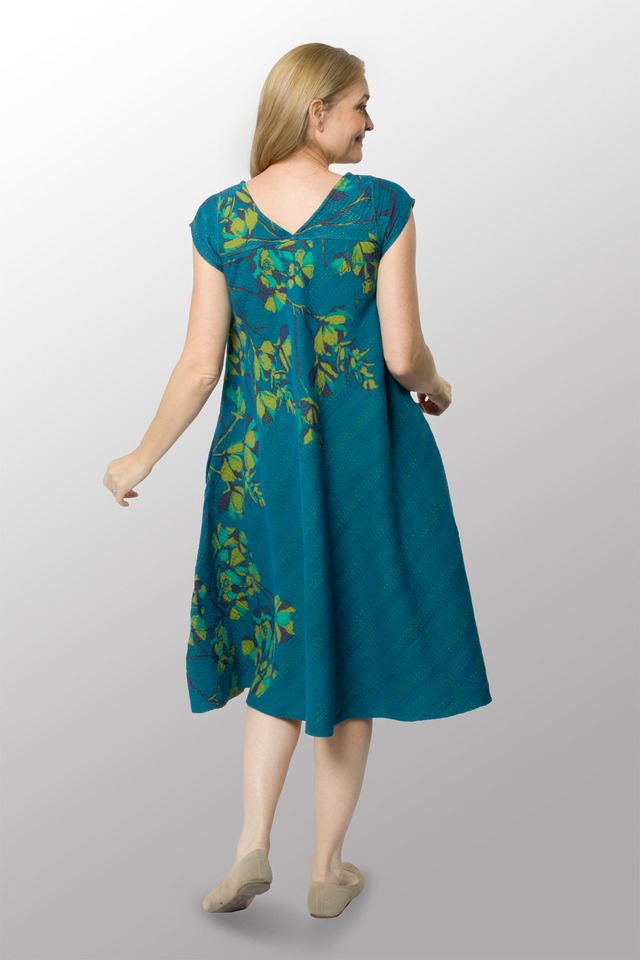 ：『ミエコミンツ』キャプスリーブフレアドレス　Mサイズ　　（425)