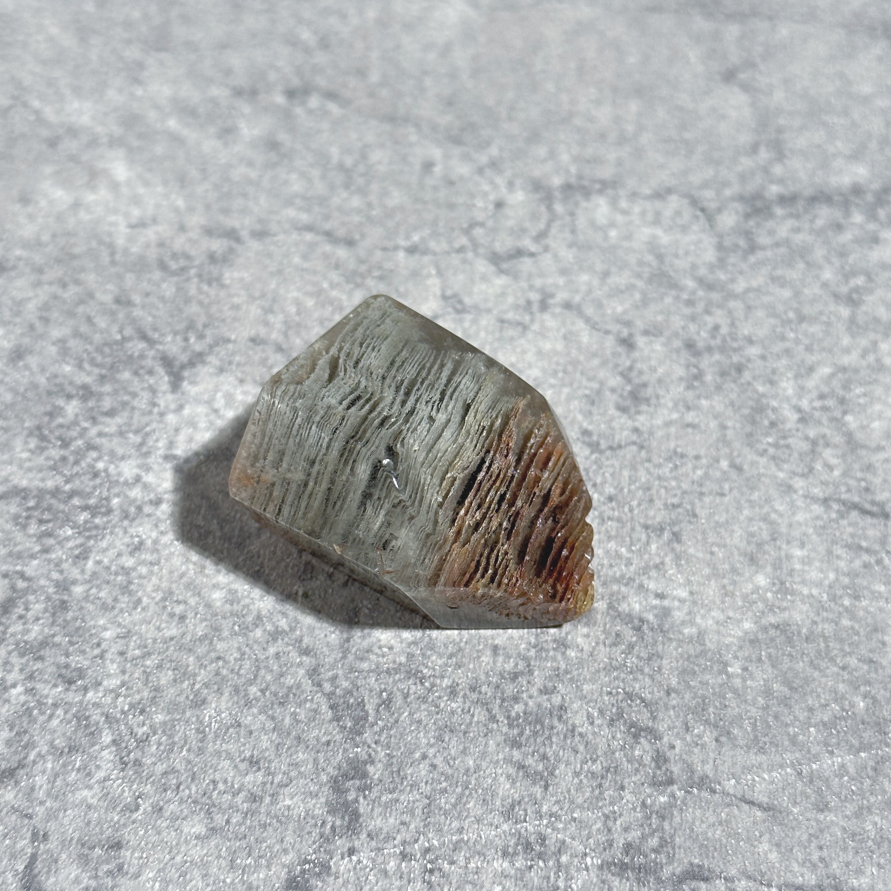 千層ガーデンクォーツ タワー04◇ Garden quartz ◇天然石・鉱物