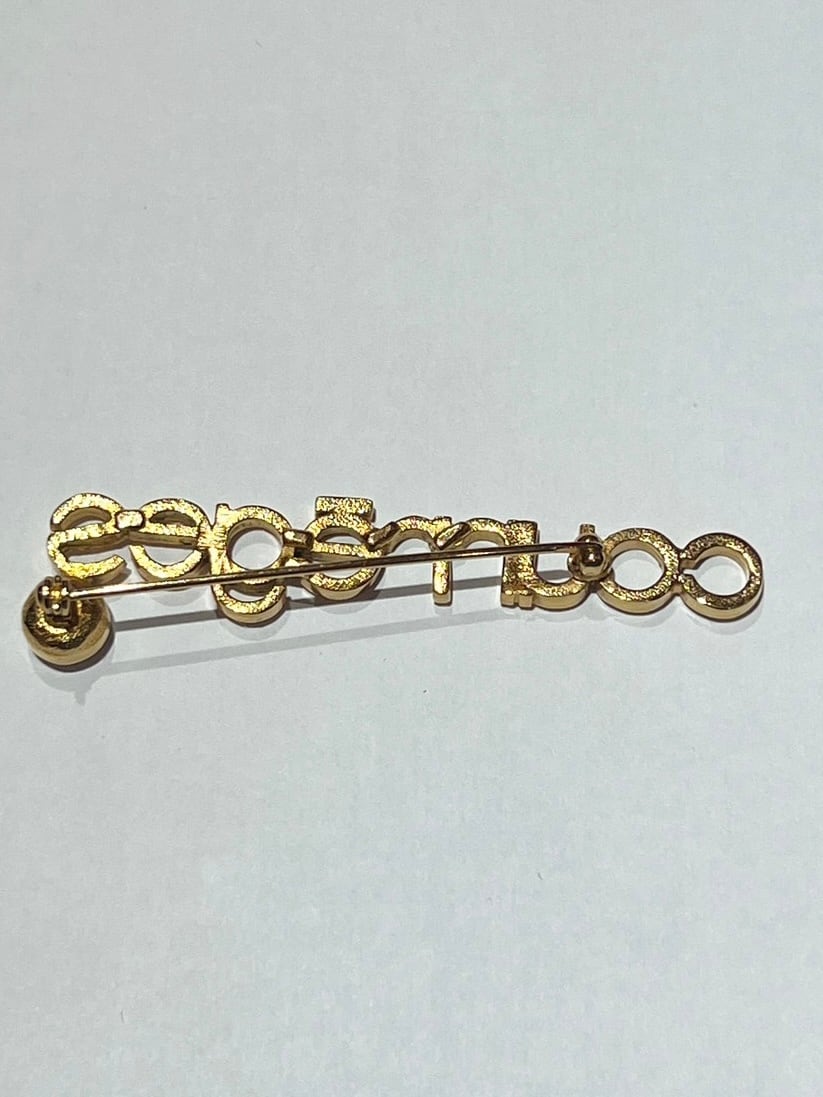 ビンテージ、ブローチ VINTAGEクレージュ ロゴブローチ | TSUKI BOUTIQUE