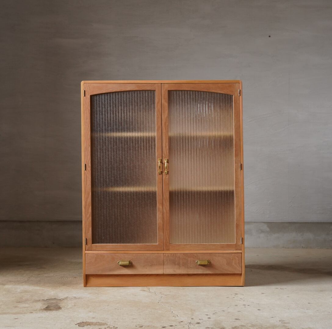 モールガラスのキャビネット